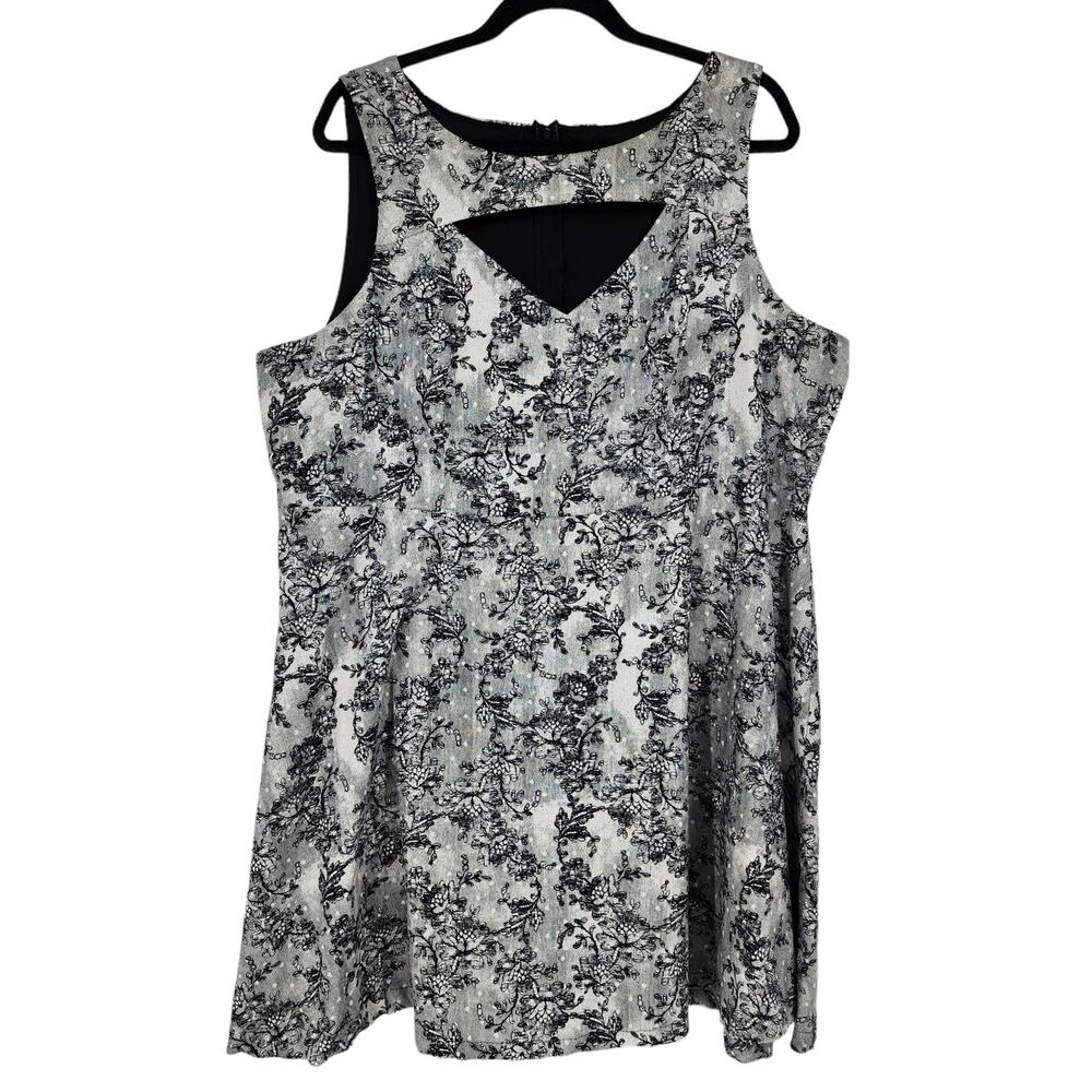 Torrid Woman's Black White Lace Sleeveless Printed Swing Dress Size 20